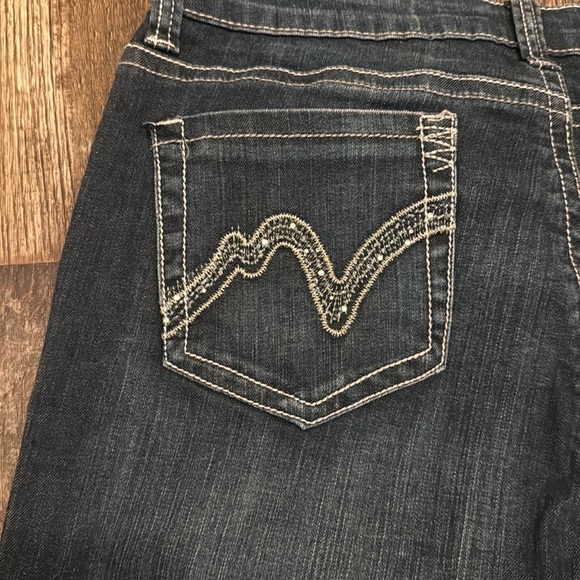 Itz Me Premium Distressed Dark Wash Sparkly Pockets  Women’s Jeans Size 16 - Picture 6 of 7